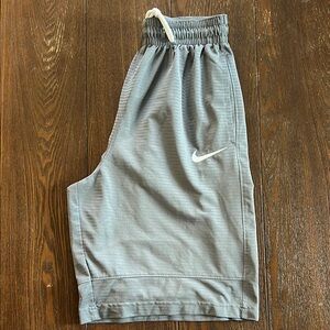 Nike short